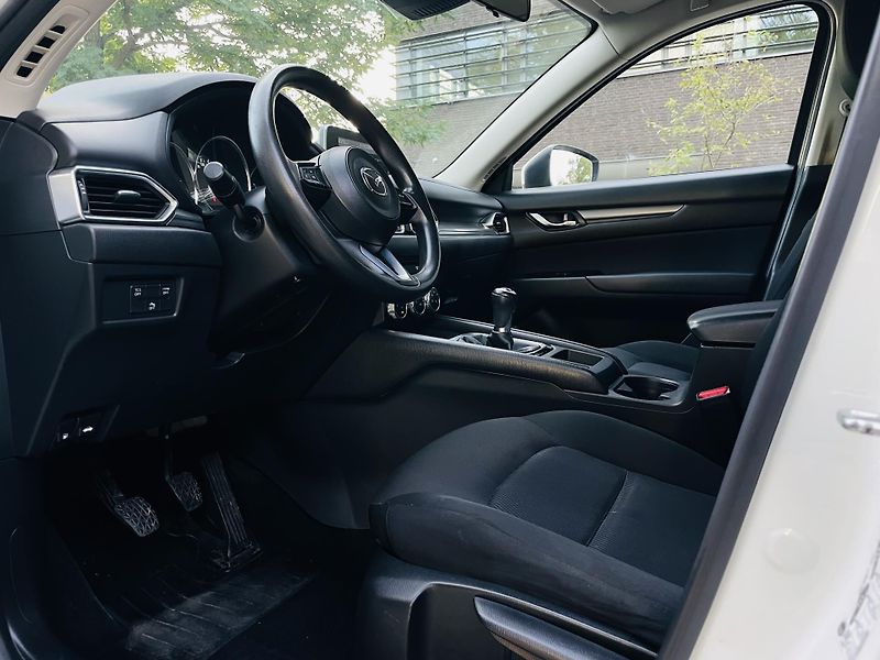 Mazda CX-5 2.0i MANUÁL SERVISKA TAŽNÉ 2WD - fotka 28 z 41