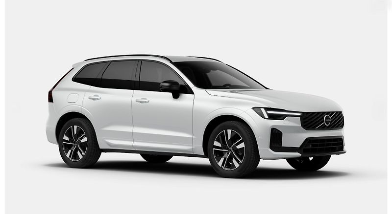 Volvo XC60 (2026) B5 AWD PLUS DARK AUT - fotka 7 z 14