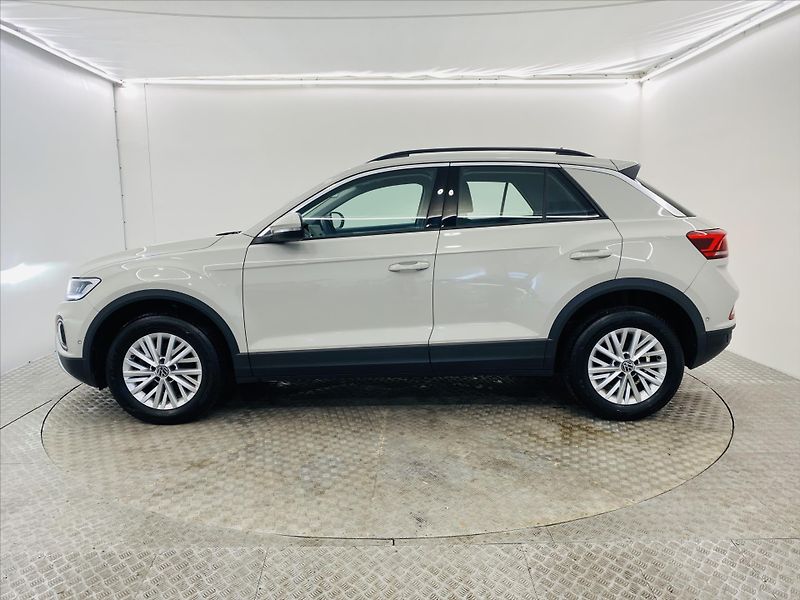 Volkswagen T-Roc 1,0 TSI 81kW Life - fotka 3 z 24