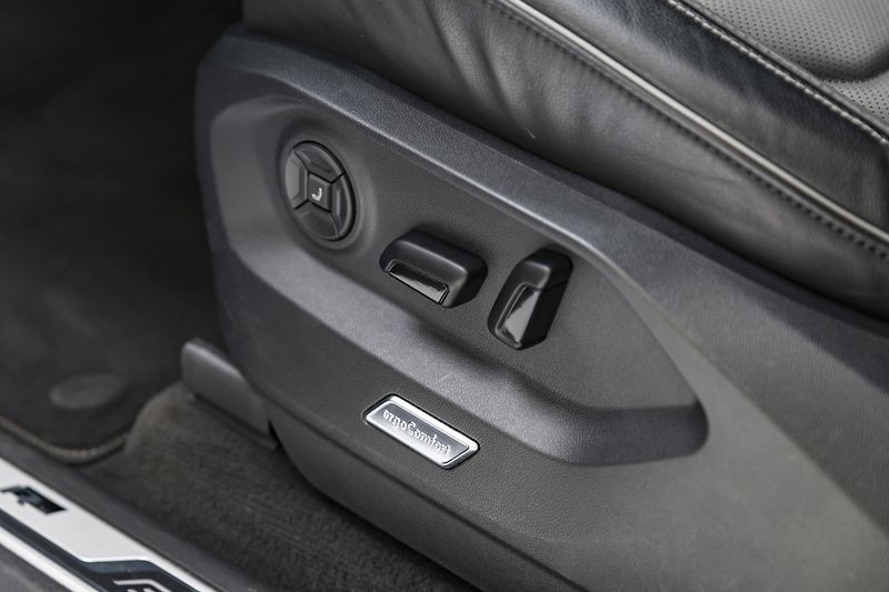 Volkswagen Touareg - fotka 26 z 40