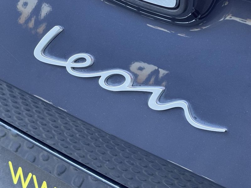 Seat Leon (2022) 1.5eTSi DSG Xcellence DPH RZV - fotka 46 z 50