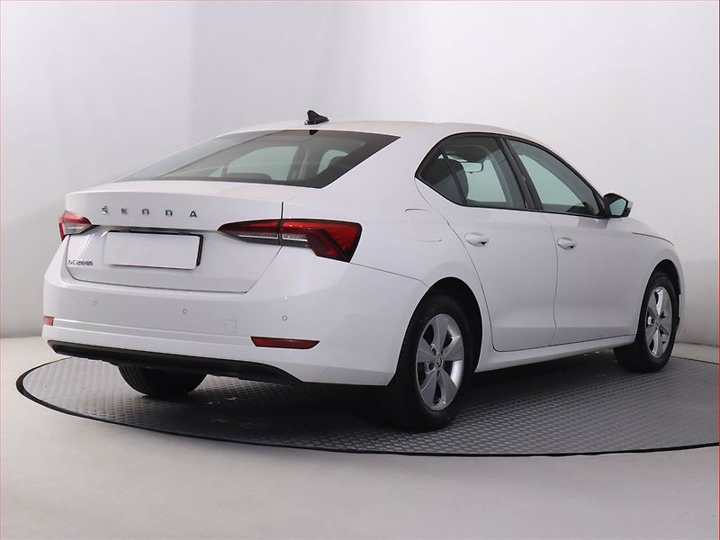 Škoda Octavia (2020) 1.5 TSI, Serv.kniha, Tempomat - fotka 5 z 23
