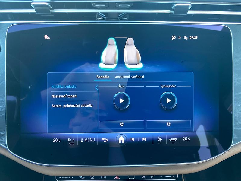 Mercedes-Benz Třídy E (2025) E 220 D 4MATIC - fotka 16 z 26