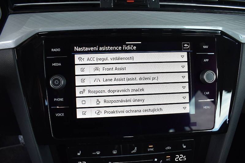 Volkswagen Passat Variant (2023) 2.0TDI 110kW, LED , DSG - fotka 16 z 25