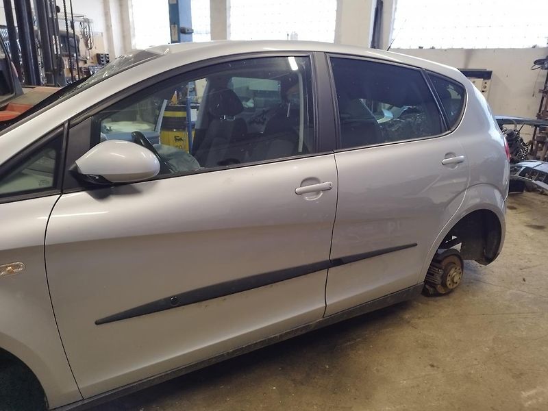 Seat Altea díly karoserie  - fotka 1 z 7