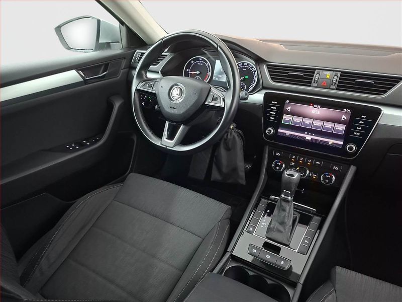 Škoda Superb (2018) 2.0 TDI, Automat, Navi, Xenony - fotka 7 z 21