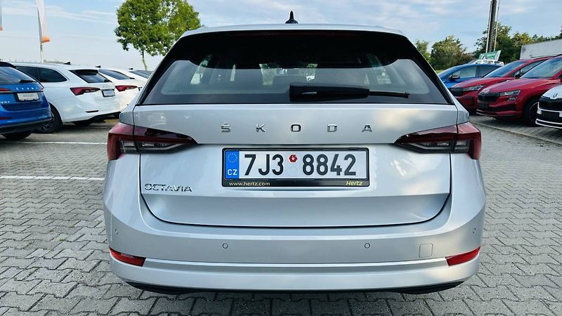 Škoda Octavia Combi Style 2,0 TDI/110kW DSG/ - fotka 5 z 12