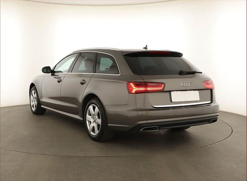 Audi A6 (2015) 3.0 TDI, Automat, Kůže, Navi - fotka 4 z 20