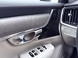 Volvo V90 T8 AWD ULTRA *VZDUCH* + kola - náhled 25