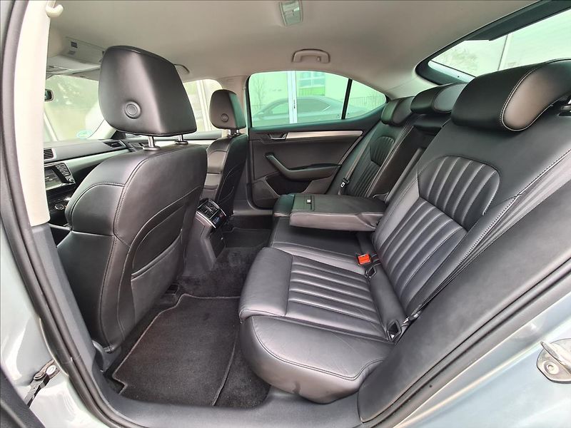 Škoda Superb III 2.0TD*NAV*EL.KUFR*SERV - fotka 10 z 29