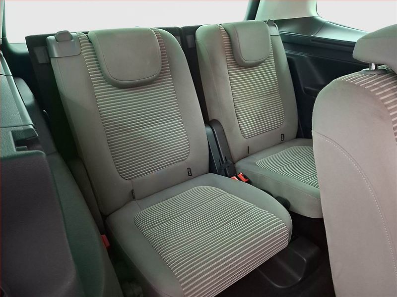 Seat Alhambra (2011) 2.0 TDI, Automat, 7 míst - fotka 18 z 18