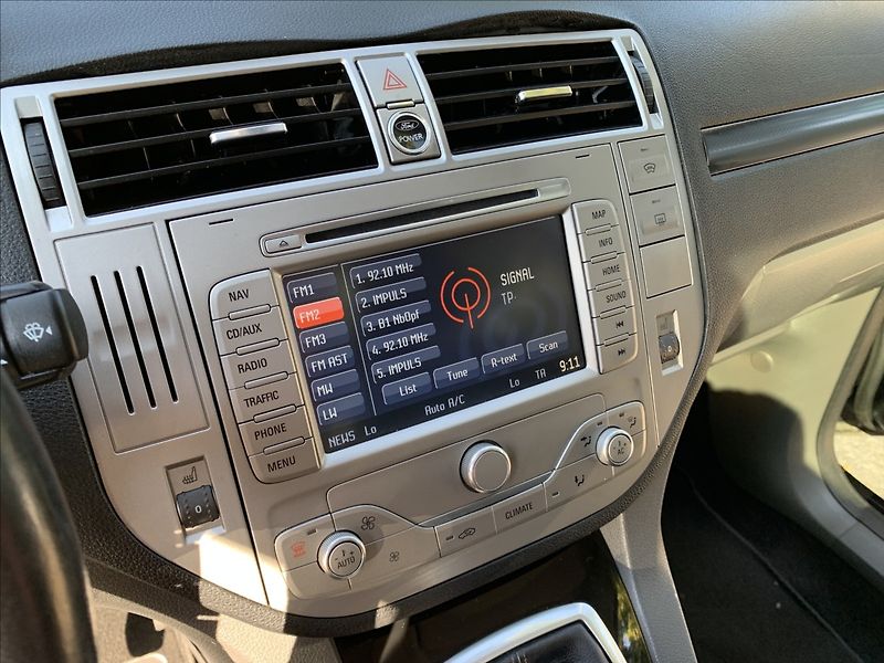 Ford Kuga 2,0 TDCI 4x4 - fotka 11 z 21