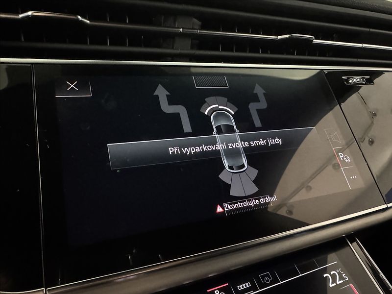 Audi Q8 3,0 TDi  S-Line HD LED Záruka - fotka 39 z 50