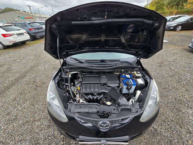 Mazda 2 (2010) 1.3 MZR 55KE klima - fotka 22 z 23