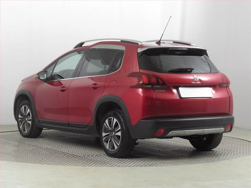 Peugeot 2008 (2017) 1.6 BlueHDi, Navi, Tempomat - fotka 4 z 20