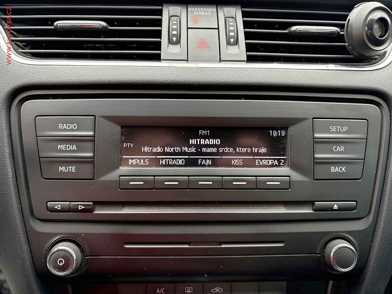 Škoda Octavia (2014) 1.2, AC - fotka 11 z 14