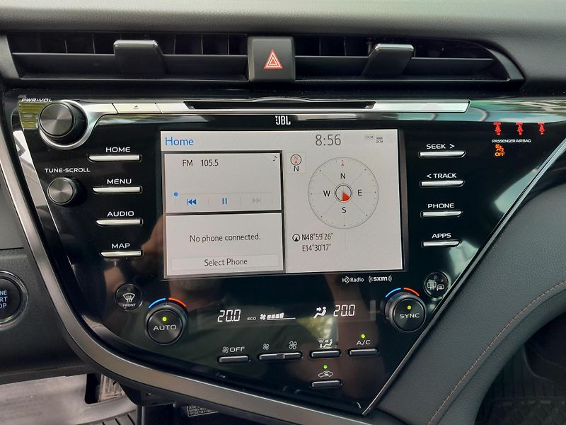 Toyota Camry (2020) XLE 3,6V6 1.maj. ČR  - fotka 33 z 41