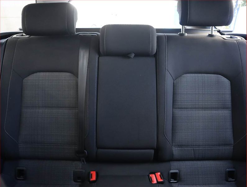 Volkswagen Passat (2021) Business 2.0 TDI, Automat - fotka 10 z 27
