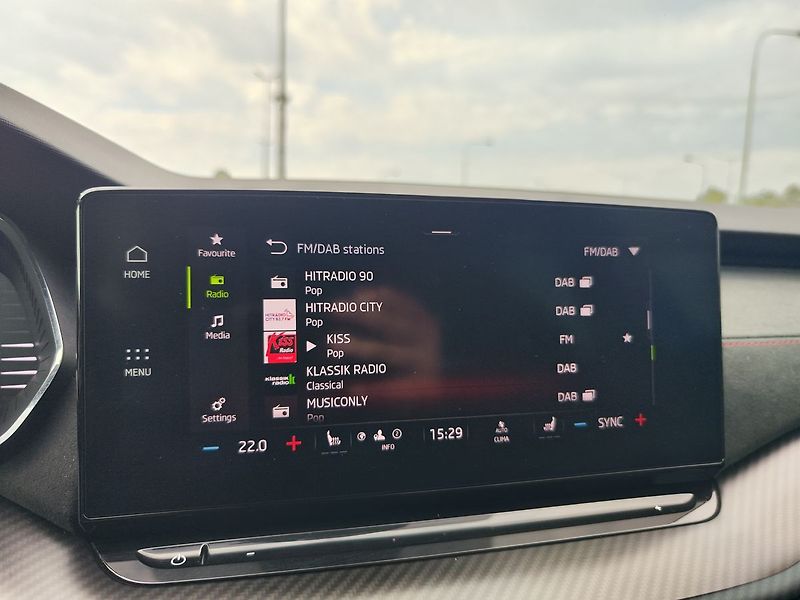 Škoda Octavia 2.0 TDI/147kW RS DSG 4x4 - fotka 17 z 33