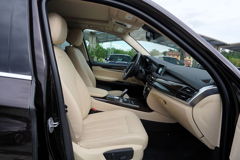BMW X5 40e xDrive/iPerformance/315 PS - fotka 32 z 49