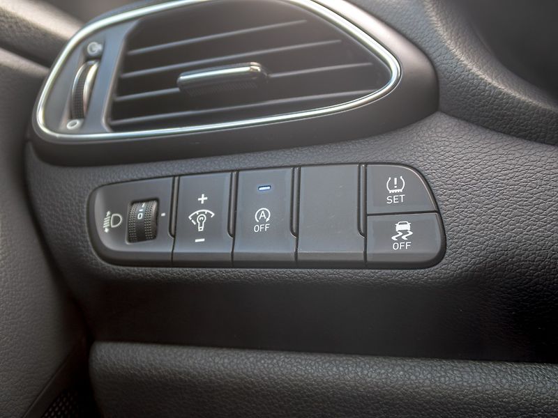 Hyundai i30 (2021) ČR 1.5i 81KW LPG - 1 majitel - fotka 27 z 51