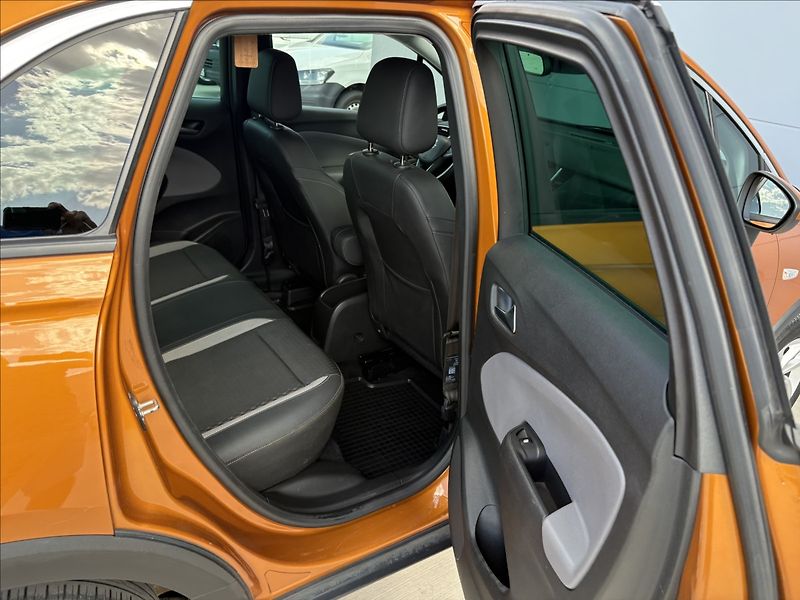 Opel Crossland X 1,2 i 81 KW CZ 1 MAJ AUT KLIMA - fotka 21 z 31