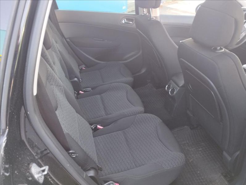 Peugeot 308 1,6 HDi 80KW SW - fotka 10 z 18