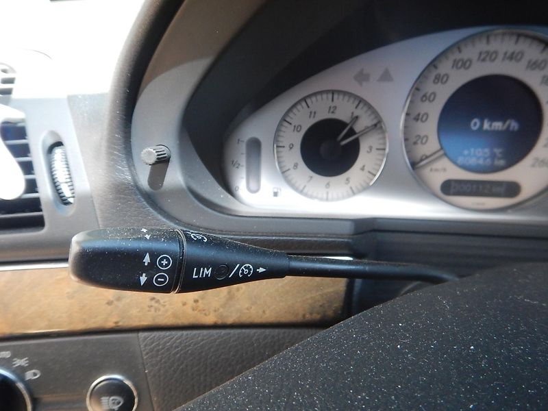 Mercedes-Benz Třídy E E 350 4MATIC, DIGIKLIMA - fotka 21 z 32