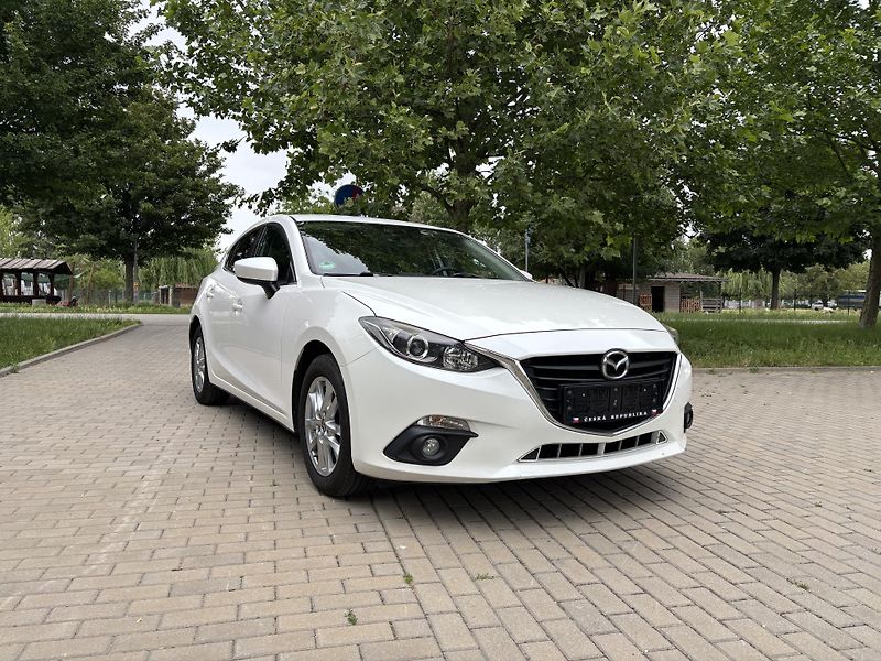 Mazda 3 2.0 Center-Line - fotka 16 z 28