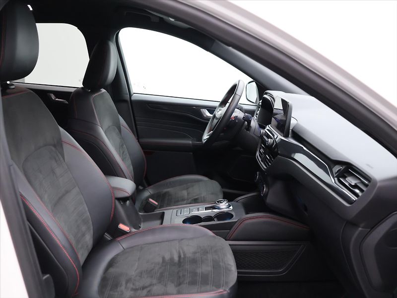 Ford Kuga 2,0 TDCi 140kW AWD ST Line X C - fotka 12 z 34