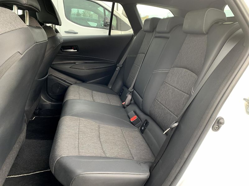 Toyota Corolla TS STYLE 1.8 HEV 103kW e-CVT - fotka 6 z 18
