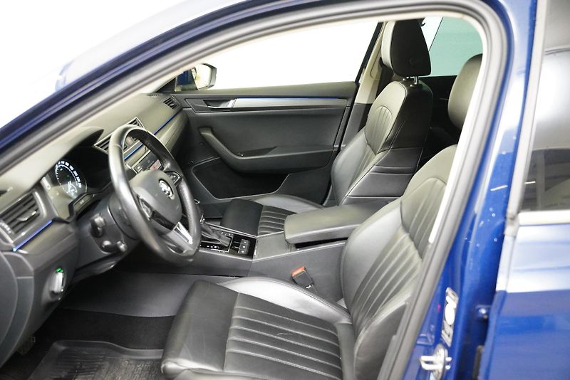 Škoda Superb - fotka 14 z 30