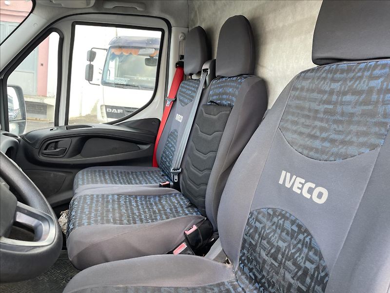 Iveco Daily 3,0 125kW*Automat* - fotka 18 z 25