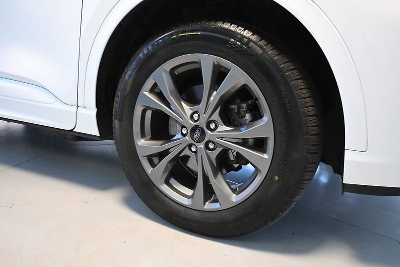 Ford Kuga (2023) 2.5 ST-LINE X LED VIRTUAL BO K - fotka 33 z 35