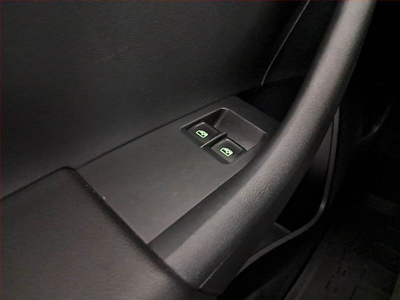 Škoda Rapid (2015) 1.2 TSI - fotka 14 z 15