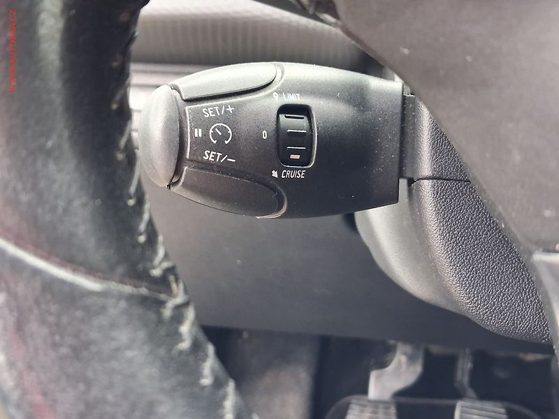 Peugeot 2008 (2017) 1.2PT, ČR, servis.kniha - fotka 14 z 20