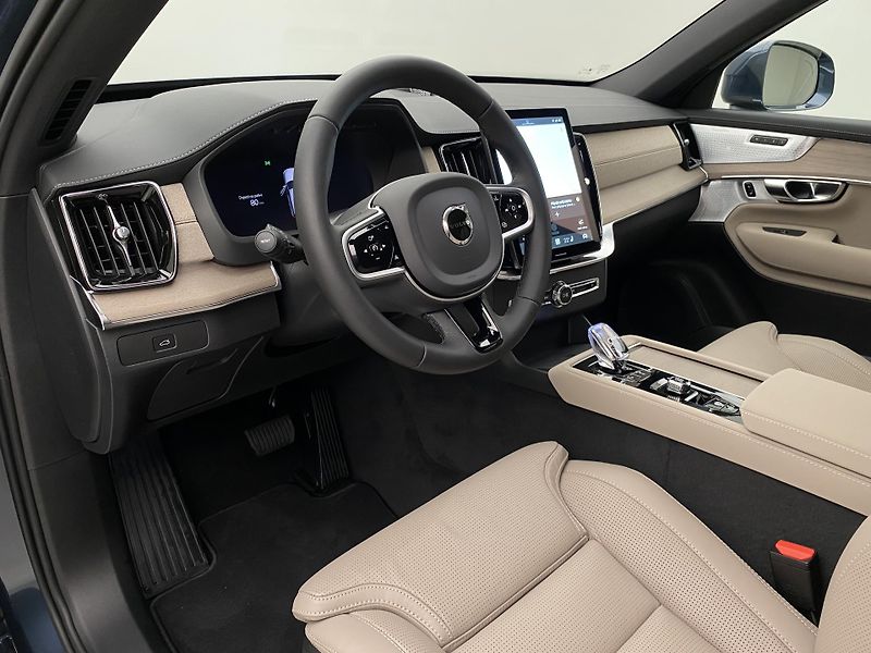 Volvo XC90 (2026) B5 AWD AUT BRIGHT PLUS 7míst - fotka 26 z 71