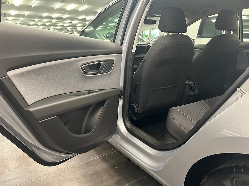 Seat Leon (2020) 1.5 TGI MAN 2020 záruka 1R - fotka 18 z 55
