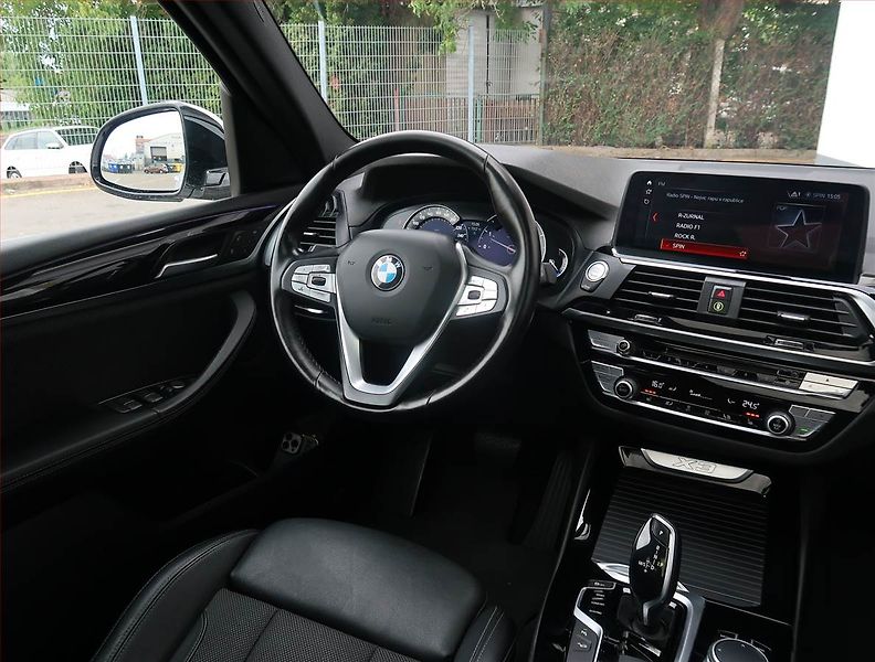 BMW X3 (2018) xDrive30d - fotka 7 z 25