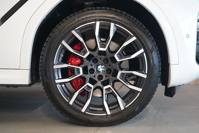 BMW X6 40d xDrive, Bowers, Tažné - fotka 10 z 50