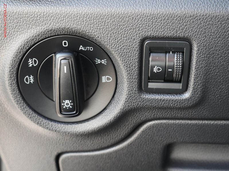 Škoda Fabia (2021) 1.0TSi, 2.maj,ČR, Style, LED - fotka 16 z 18