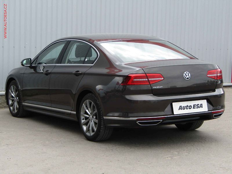 Volkswagen Passat (2018) 2.0TDi - fotka 6 z 19