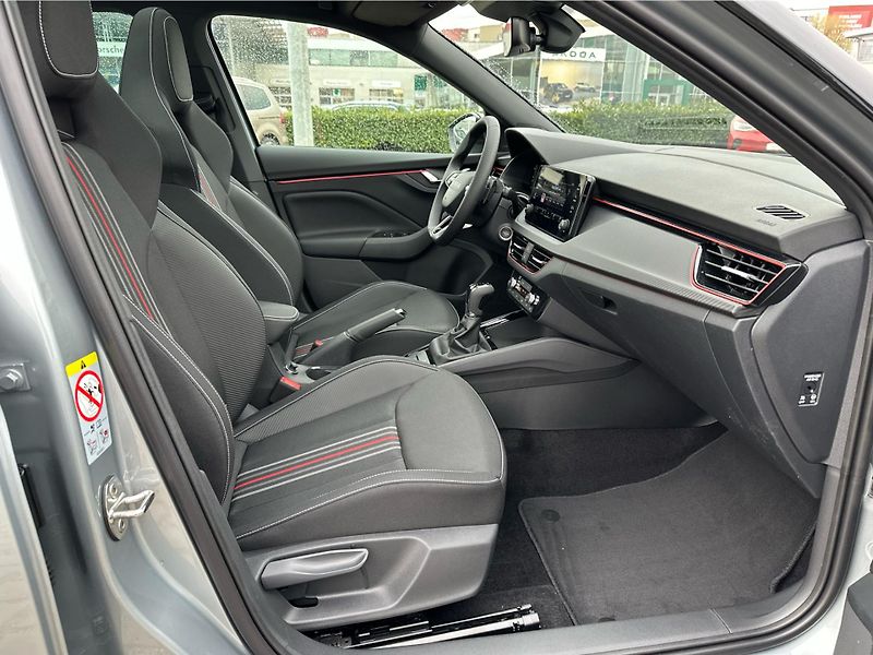Škoda Kamiq 1,0 TSI / 85 kW Monte Carlo DS - fotka 16 z 26