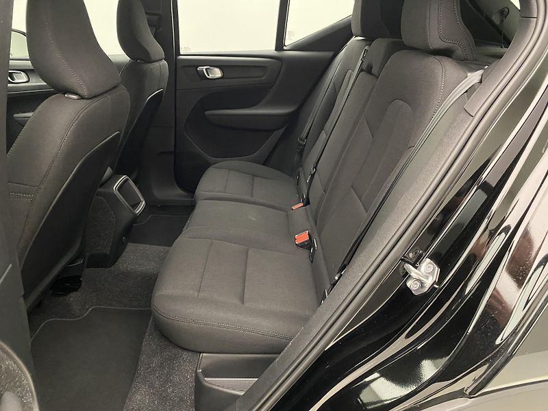 Volvo XC40 T2 KINETIC CZ - fotka 5 z 41