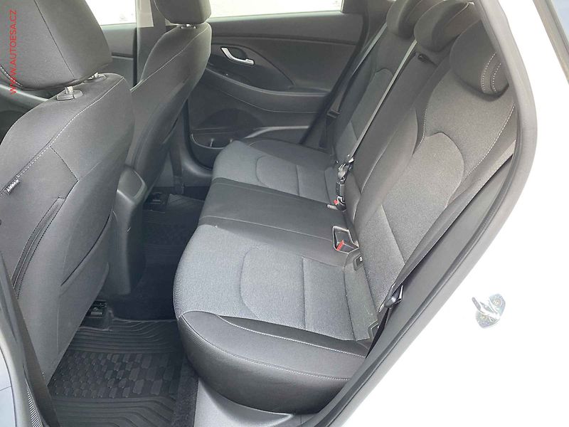 Hyundai i30 (2021) 1.6 CRDi, ČR, LED,, temp - fotka 10 z 17