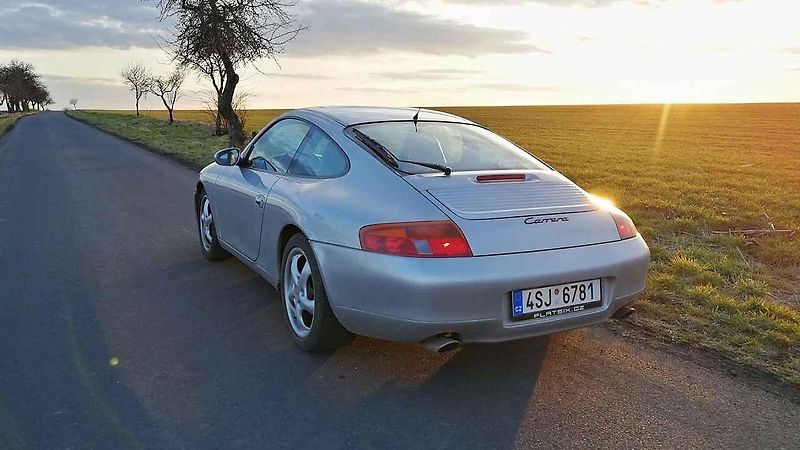 Porsche 911.