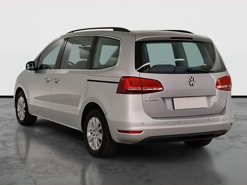 Volkswagen Sharan (2017) 2.0 TDI BMT - fotka 4 z 19