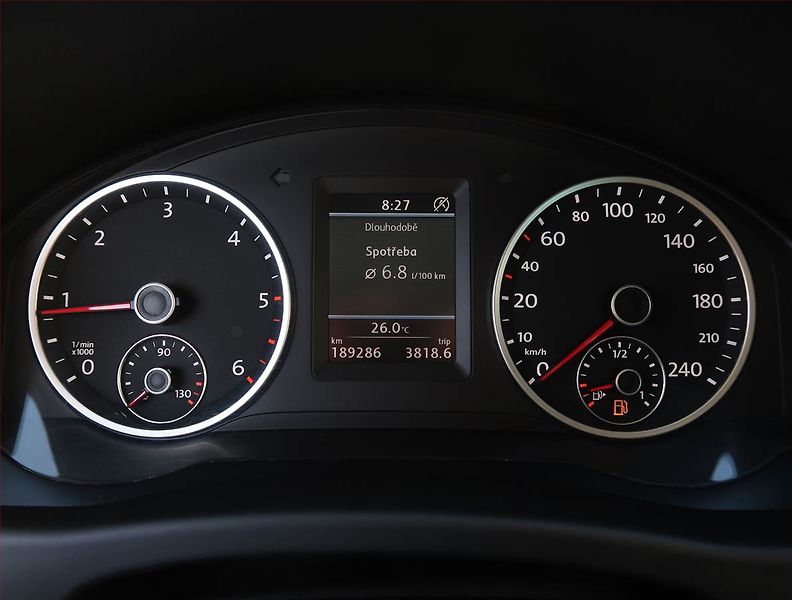 Volkswagen Tiguan (2011) 2.0 TDI, 4X4, Automat - fotka 11 z 20