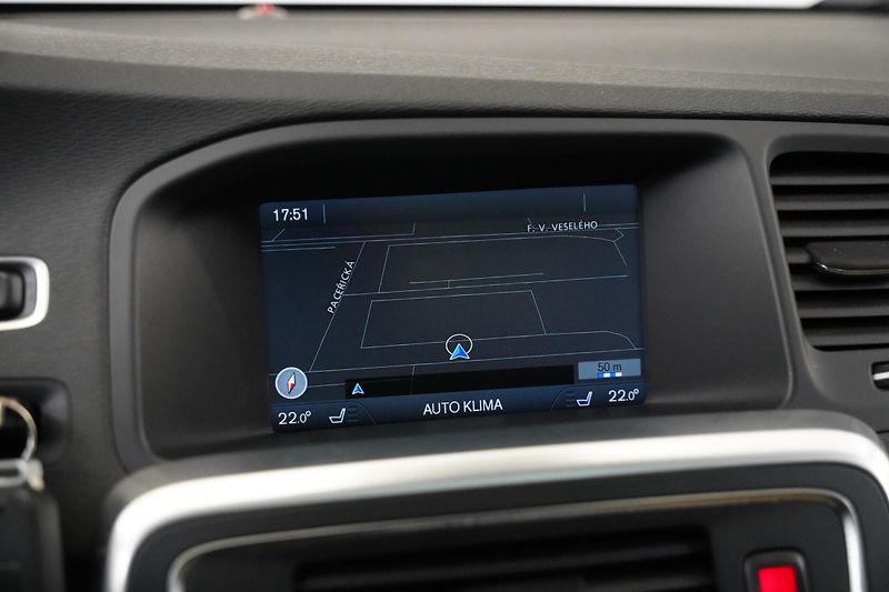 Volvo S60 - fotka 19 z 25