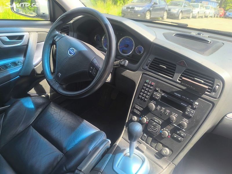 Volvo S60 220KW,4X4,MANUÁL,SERVISKA,CENA - fotka 9 z 23